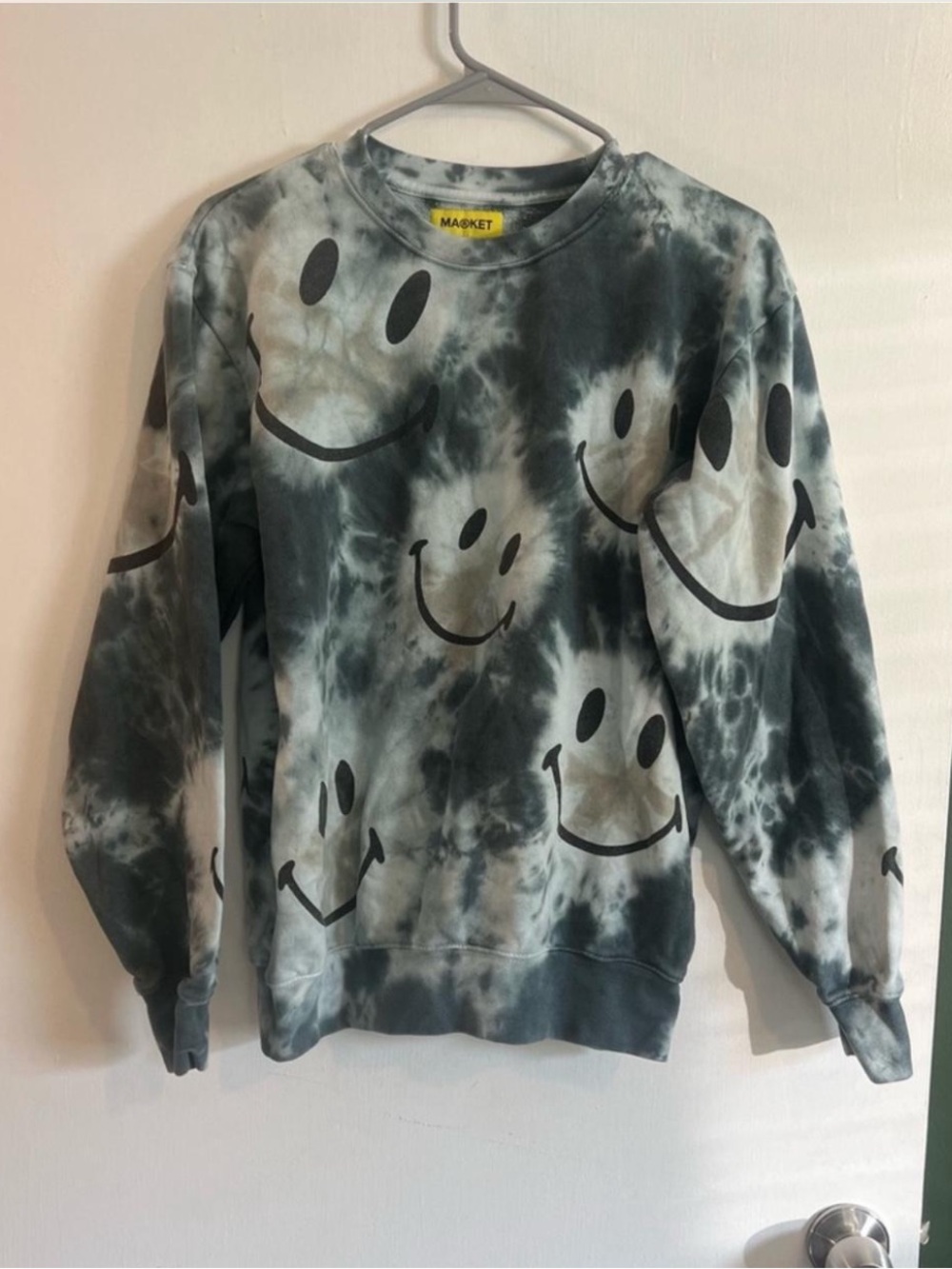 Chinatown Market smiley Shibori tie dye crew neck sweatshirt with smiles